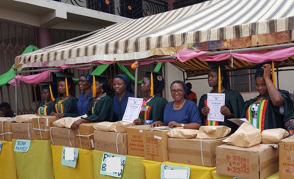 setting-up-items-for-graduands-copy